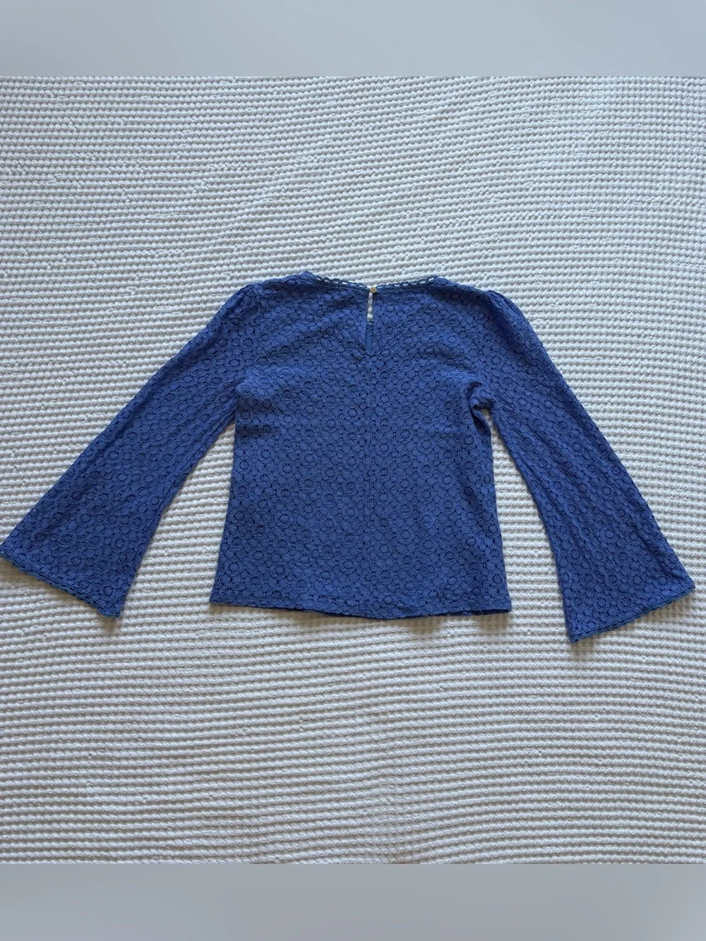 Banana Republic Periwinkle Lace Crochet Bell Sleeve Top Feminine Office Lined XS